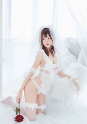 hitomi的超级大乳AV_欧美在线观看