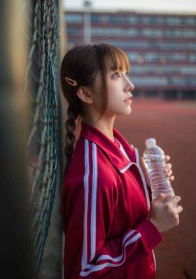 日本娇小侵犯hd_超清高清视频观看