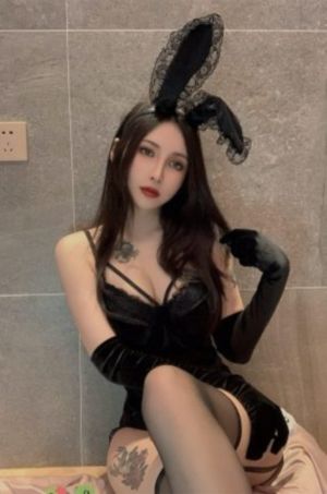 少妇裸体扒开两腿让我图片_高清免费电影观看